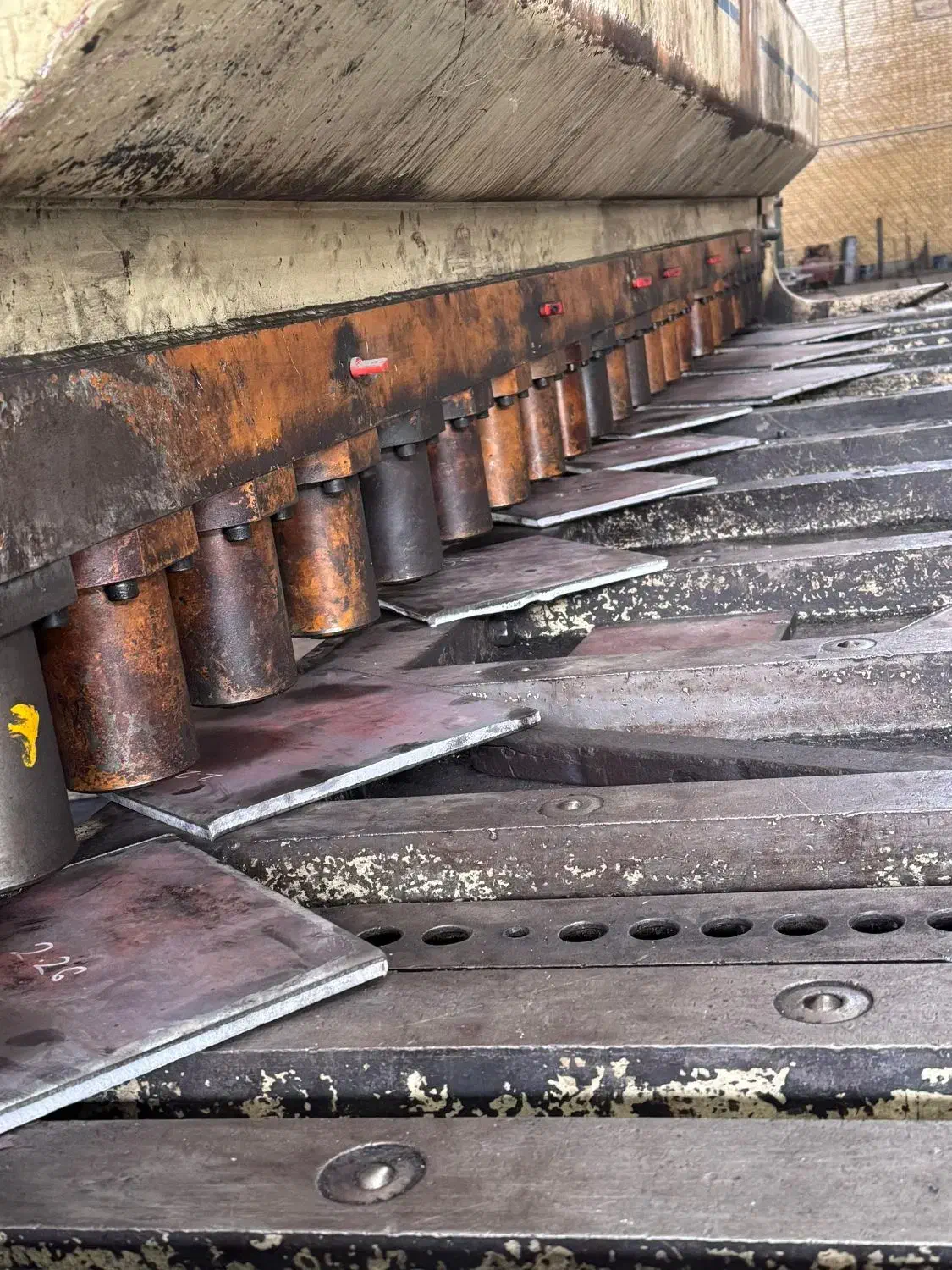 مونتاژکار و جوشکار|استخدام صنعتی، فنی، مهندسی|نجفآباد, ویلاشهر|دیوار