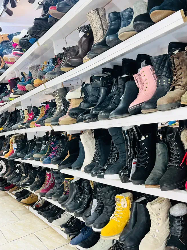 حراج بوت زنانه و بوت مردانه اورجینال|کیف، کفش، کمربند|تهران, سلسبیل شمالی|دیوار