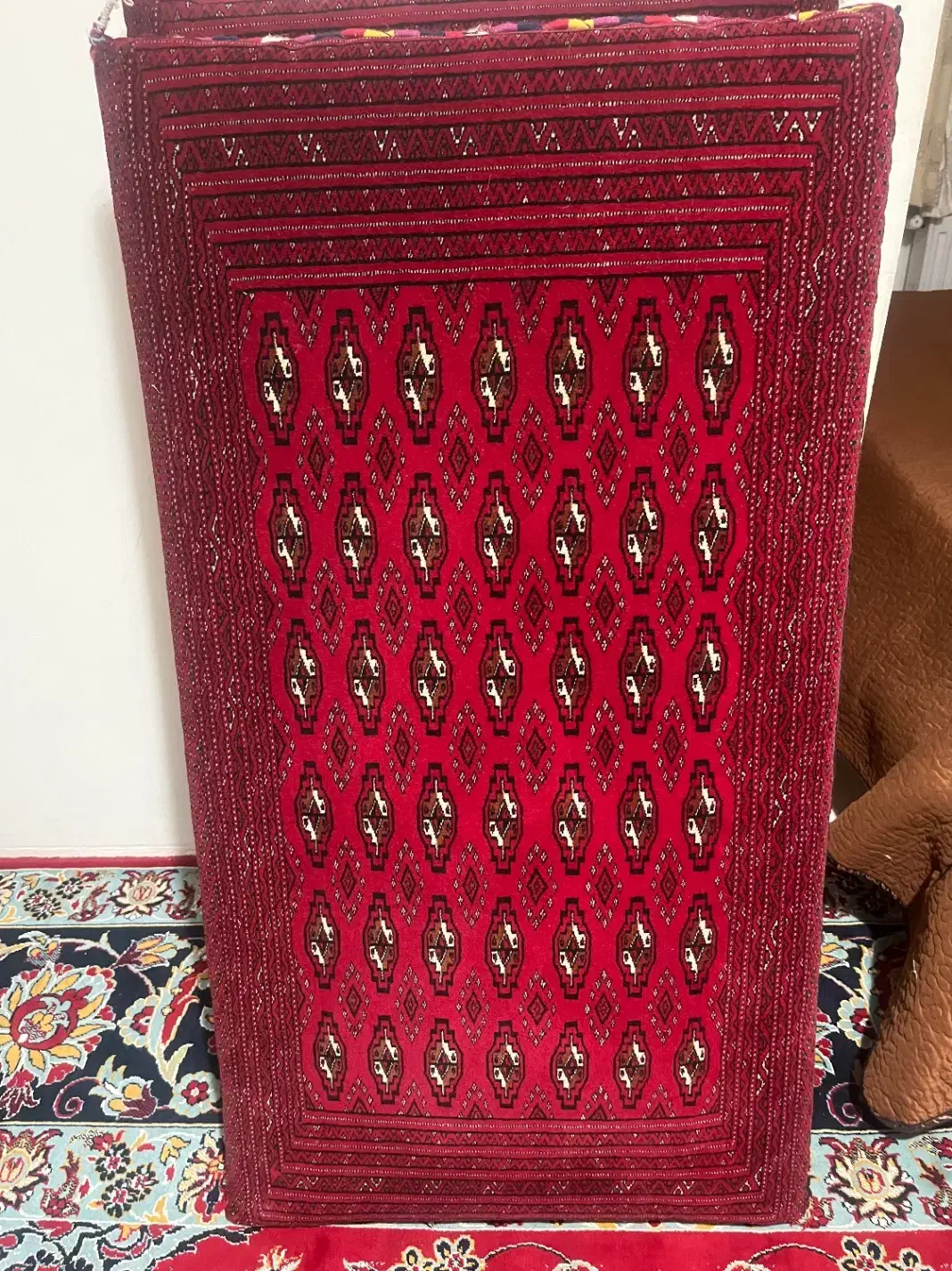 پشتی ترکمن|پشتی|شیروان (خراسان), |دیوار