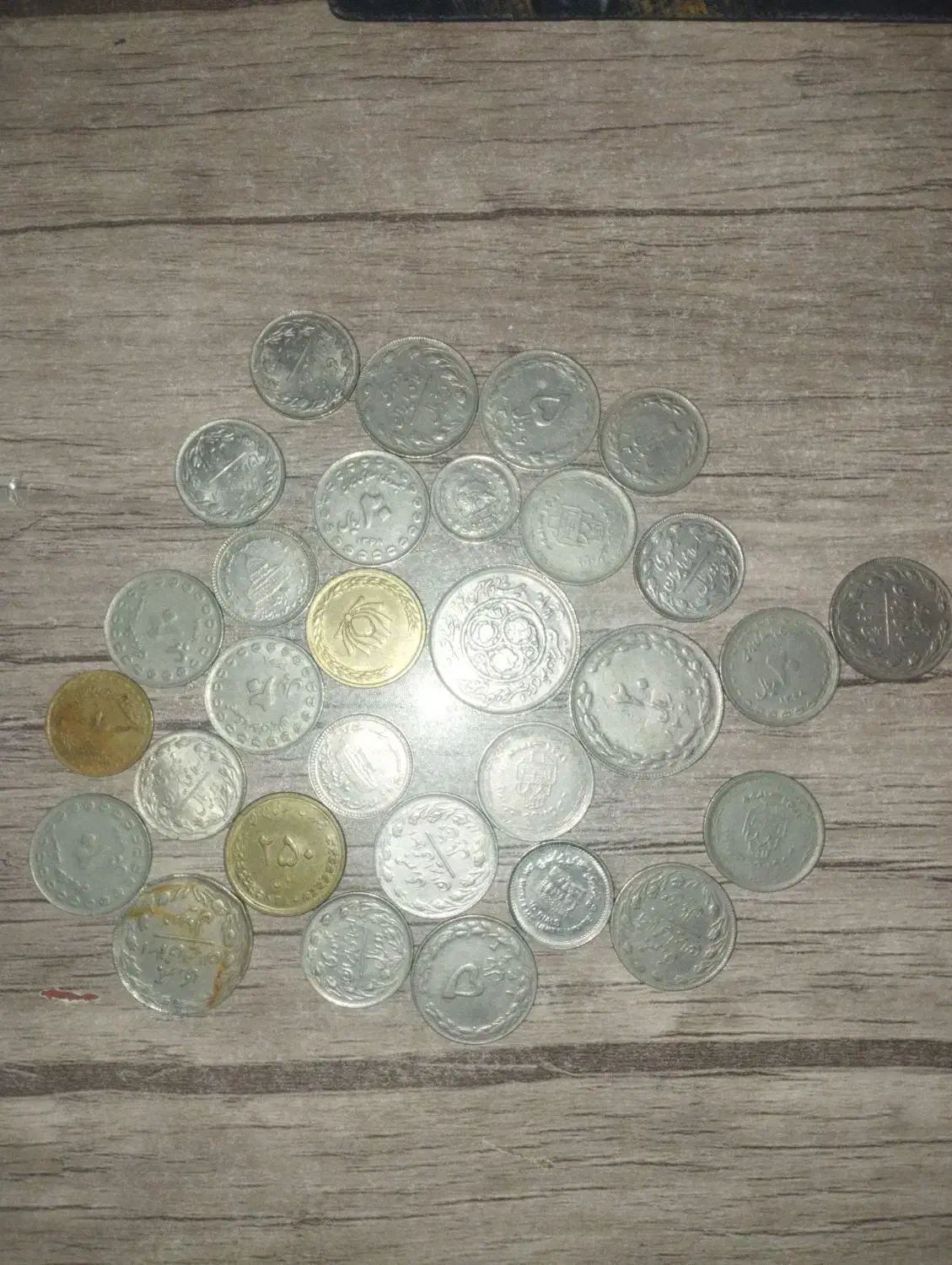 سکه های قدیمی ( خارجی ایرانی پهلوی )|کلکسیون سکه، تمبر، اسکناس|تبریز, |دیوار