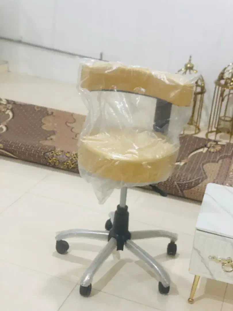 وسایل آرایشگاه زنانه|آرایشگاه و سالن‌های زیبایی|ارومیه, |دیوار