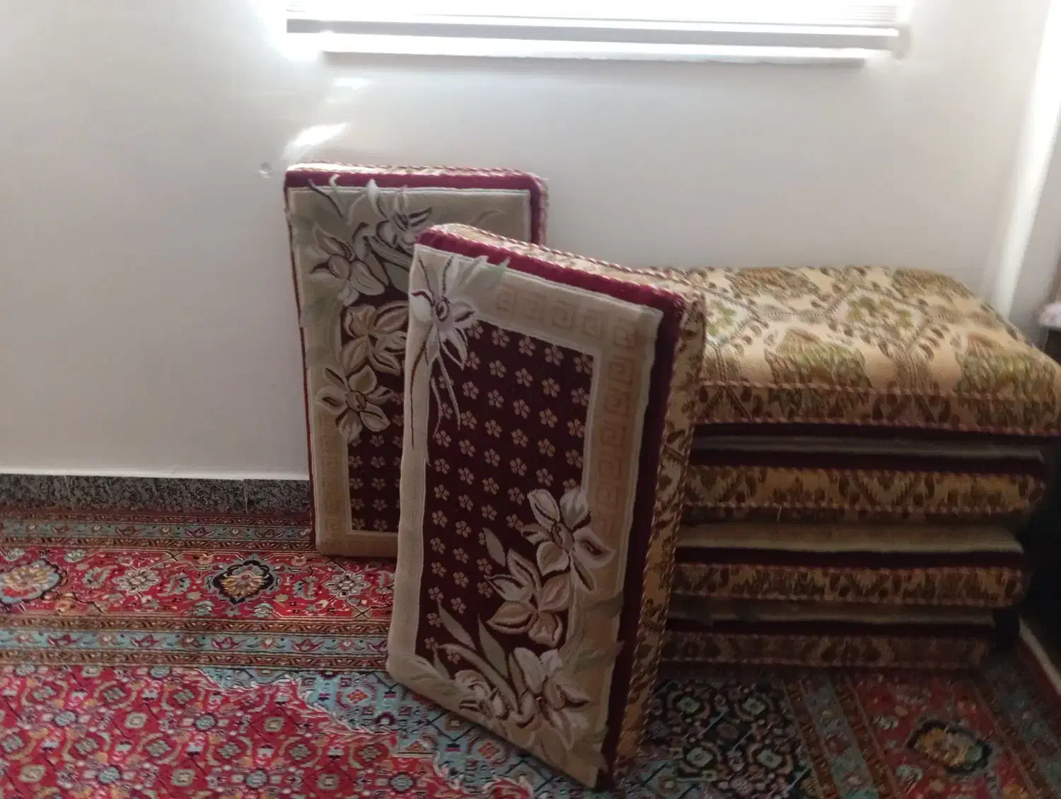 پشتی|پشتی|قروه, |دیوار