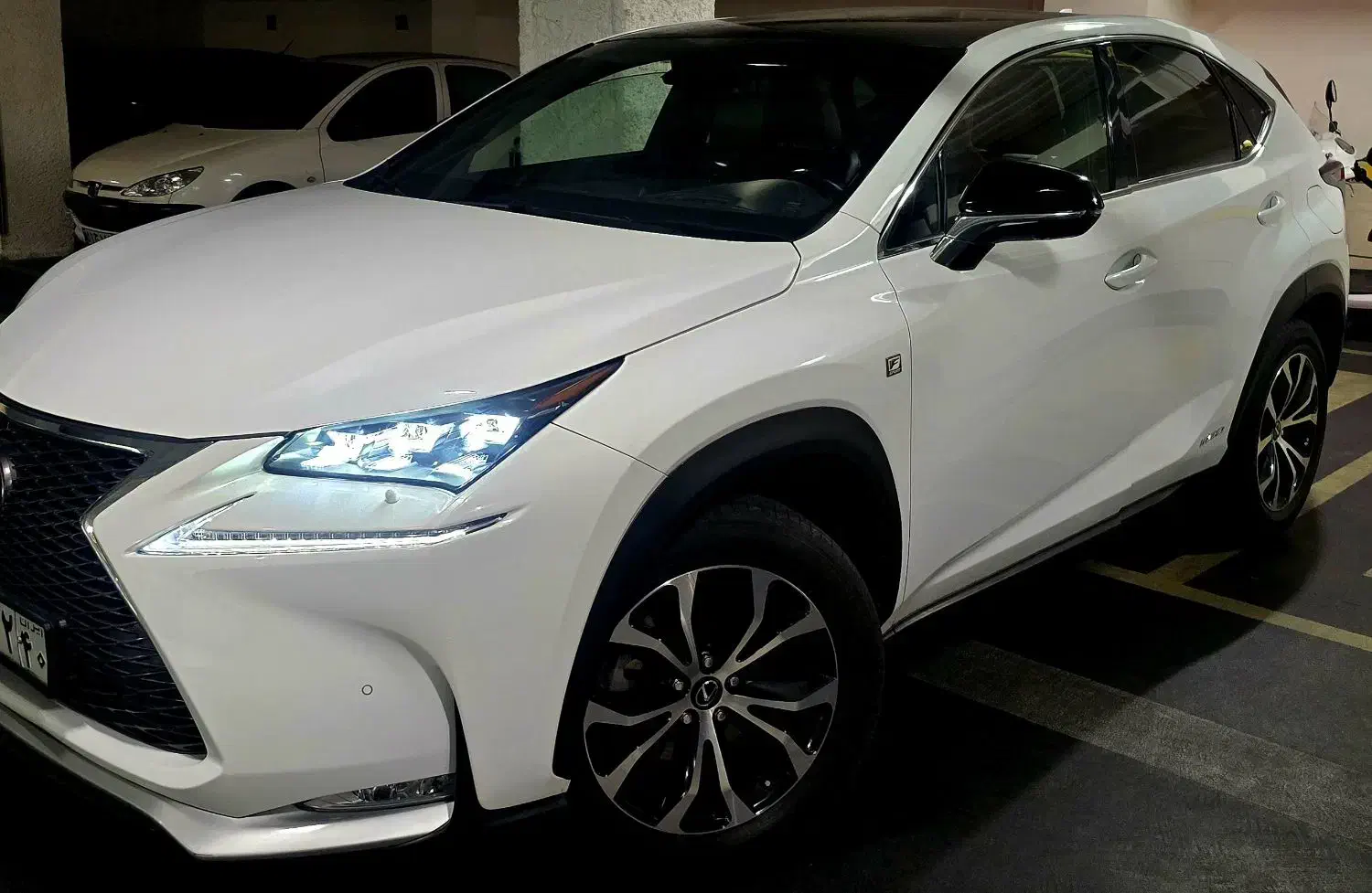 لکسوس 300NX f sport مدل 2017|خودرو سواری و وانت|تهران, زعفرانیه|دیوار