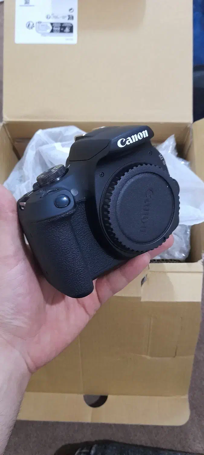 دوربین Canon eos 2000d|دوربین عکاسی و فیلم‌برداری|دزفول, |دیوار