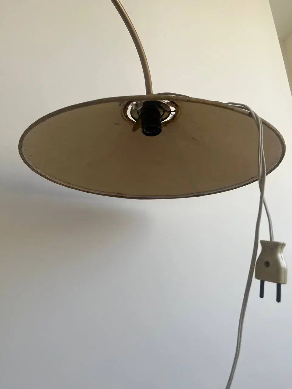 میز تلفن|میز تلفن|مشهد, کوشش|دیوار