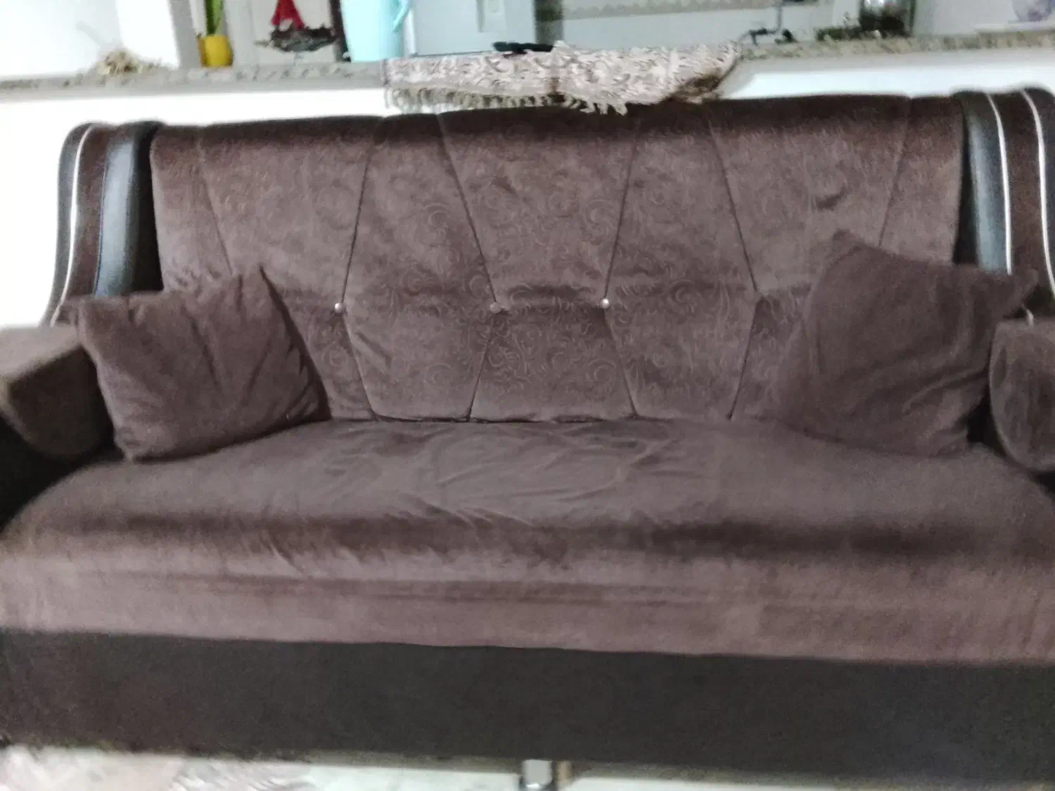 مبل 7نفره جنسل مخمل و چرم بسیار سالم و تمیز|مبلمان خانگی و میز عسلی|تربت جام, فاز ۲ فرهنگیان|دیوار