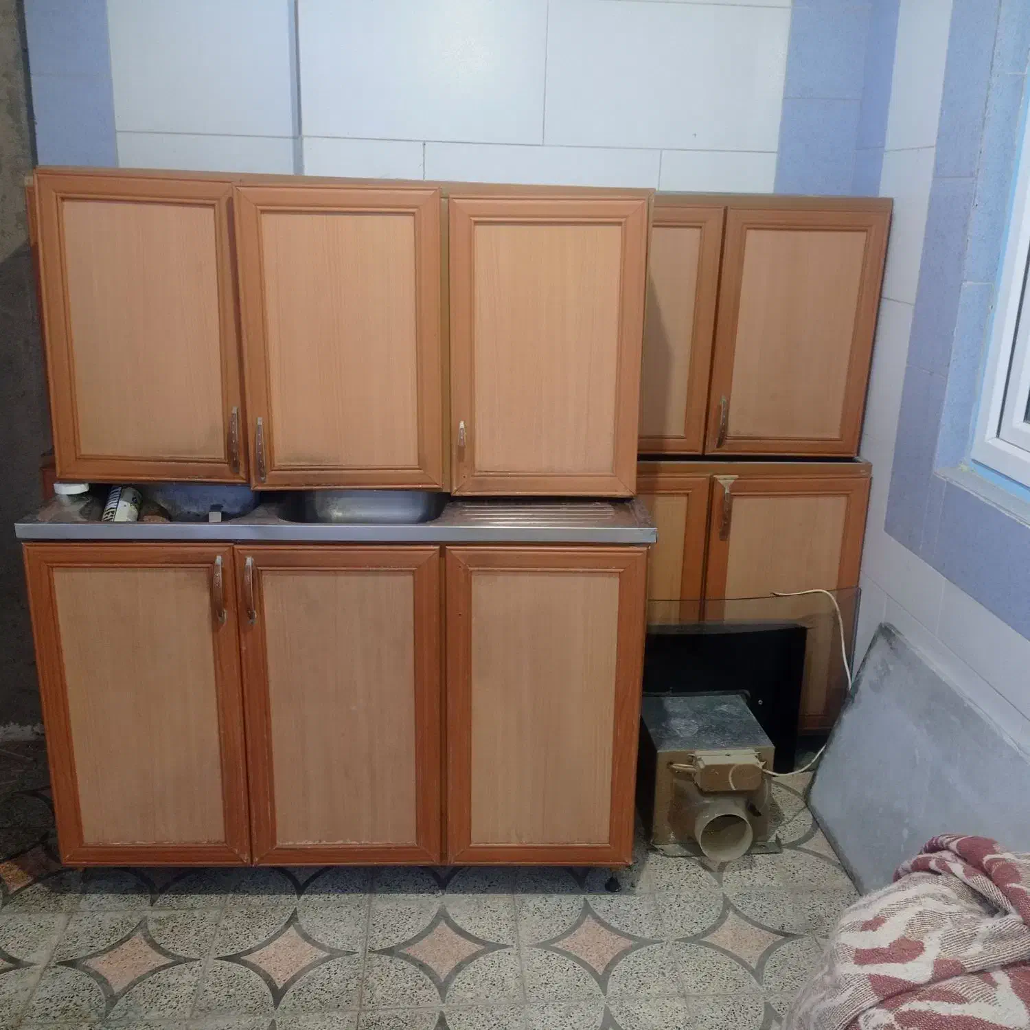 کابینت باهود وسینگ|آب‌چکان و نظم‌دهنده ظروف|کبودرآهنگ, |دیوار