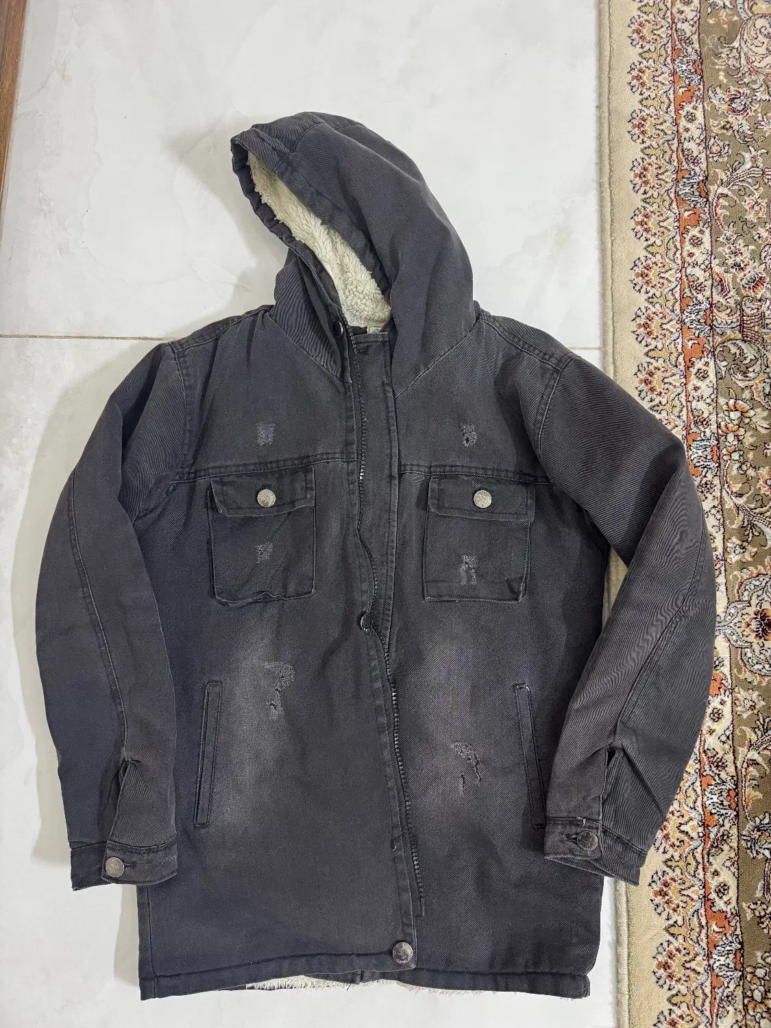 کاپشن و سویشرت کلاه دار|لباس|اصفهان, باغ گلها|دیوار