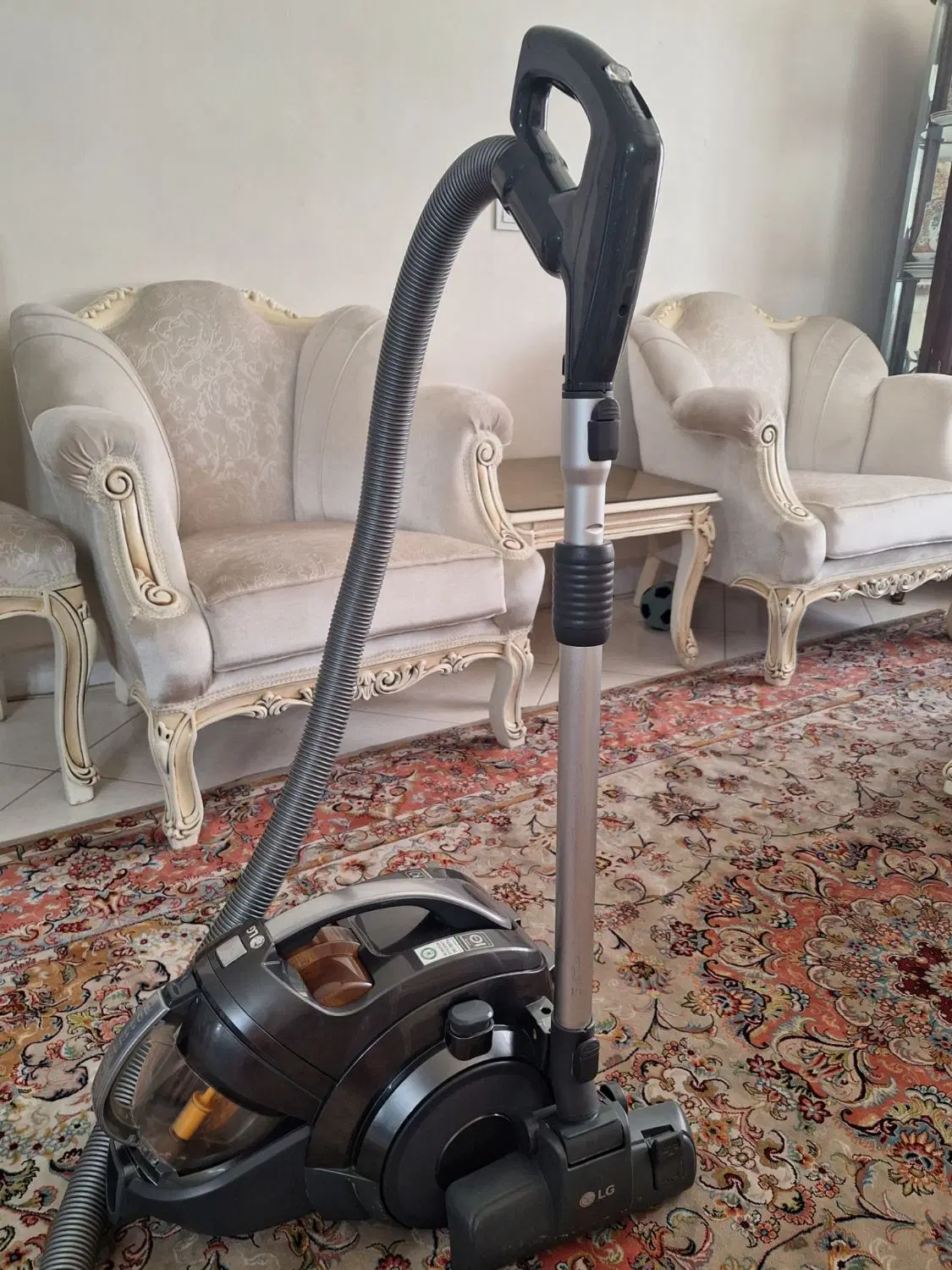 جاروبرقی الجی ۲۰۰۰وات کره مخزنی کم کارکرد درحدنو|جاروبرقی، جارو شارژی، بخارشو|تهران, شاهین|دیوار
