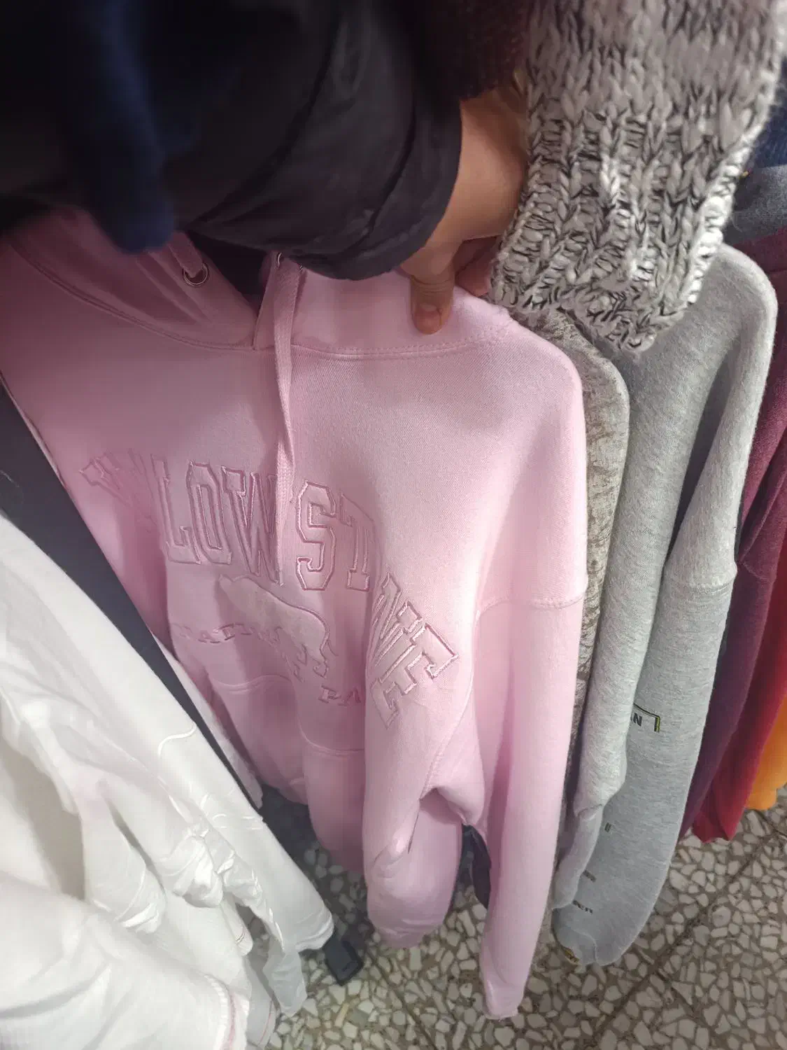 هودی|لباس|خلخال, |دیوار