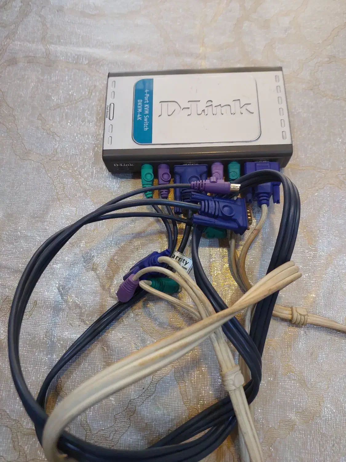 kvm چهار پورت دلینک|مودم و تجهیزات شبکه|تهران, خزانه|دیوار