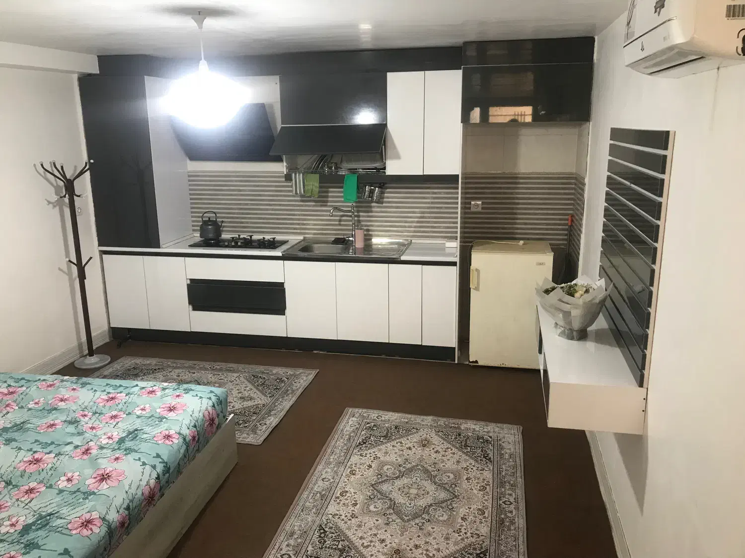 سوییت نقلی شیک و جمع و جور(خانه مسافر)(مبله)|اجارهٔ کوتاهمدت آپارتمان و سوئیت|شیراز, کوشک میدان|دیوار