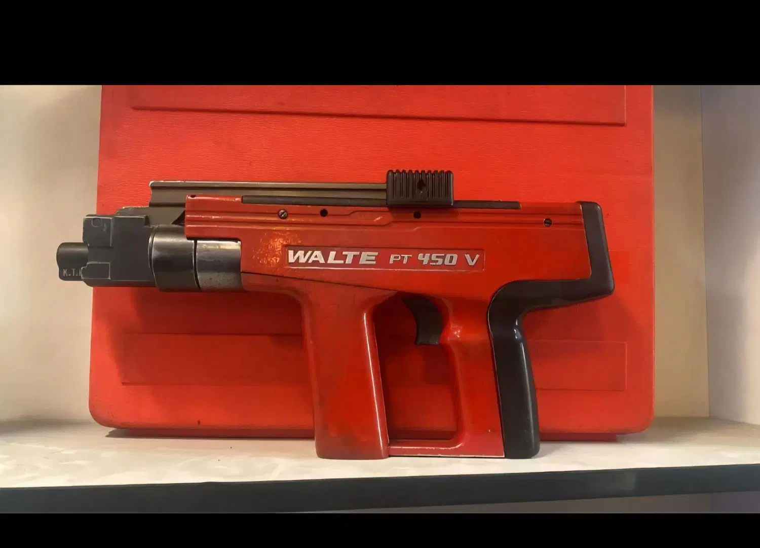 تفنگ هیلتی تراز دیوالت متر دی والت پیکور ۸دستگاجوش|ابزارآلات|قروه, |دیوار