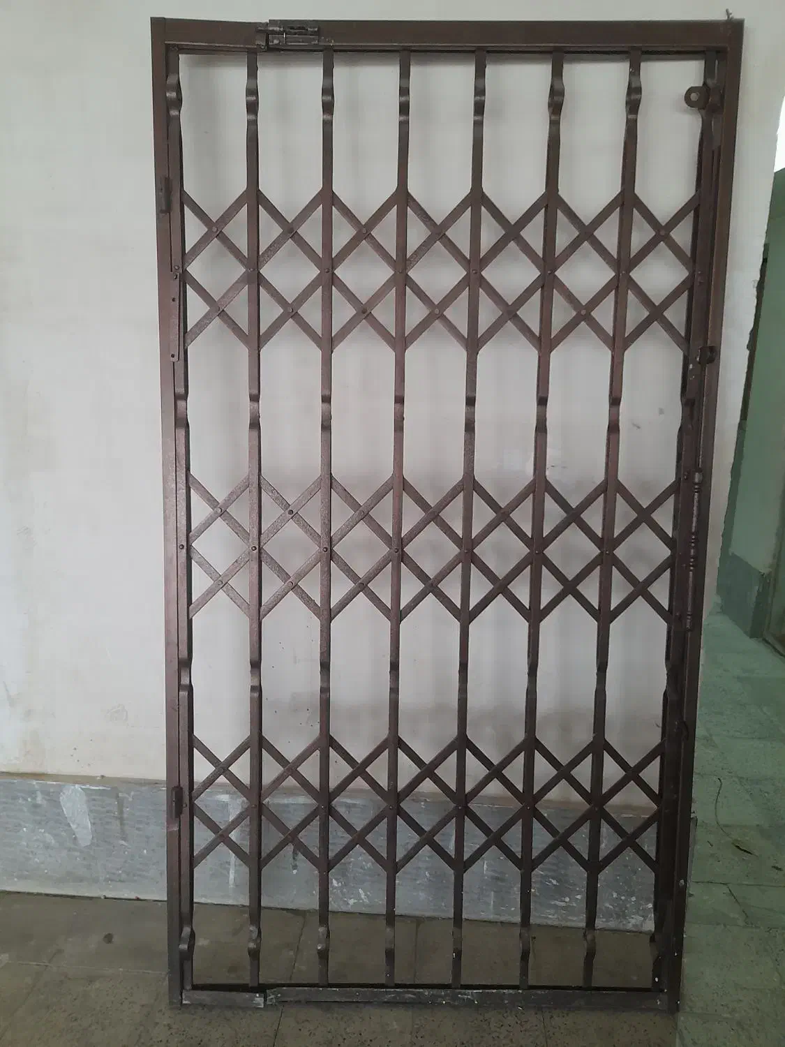 در آکاردئونی و درچوبی و روشور|مصالح و تجهیزات ساختمان|گلبهار, شهر جدید گلبهار|دیوار