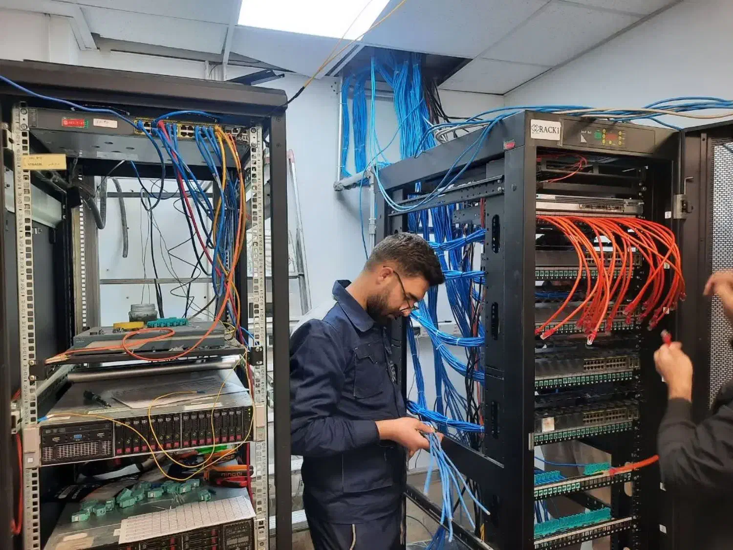 نصب دوربین مداربسته و دزدگیر|خدمات پیشه و مهارت|اراک, |دیوار