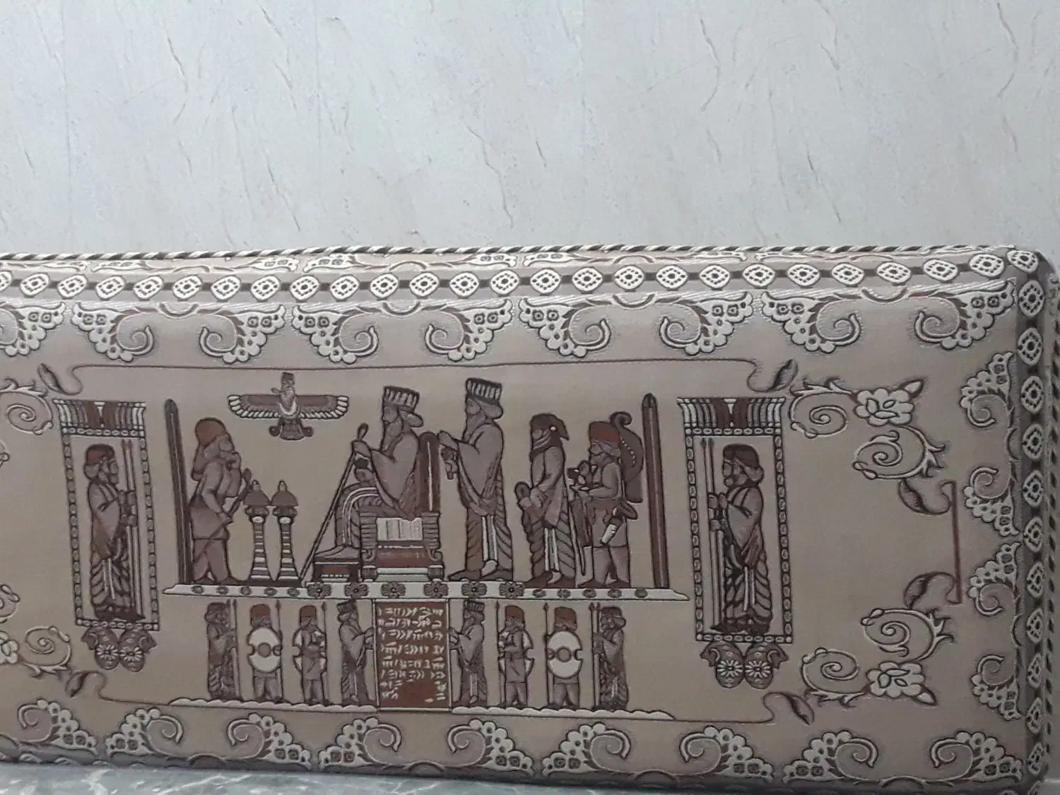 پشتی دوطرفه|پشتی|بروجرد, |دیوار