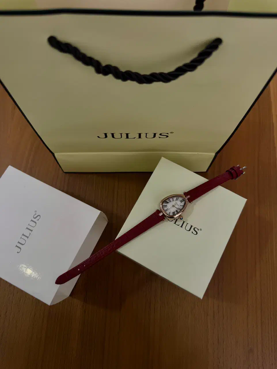 ساعت های اورجینال و های کپی|ساعت|آستانه اشرفیه, |دیوار