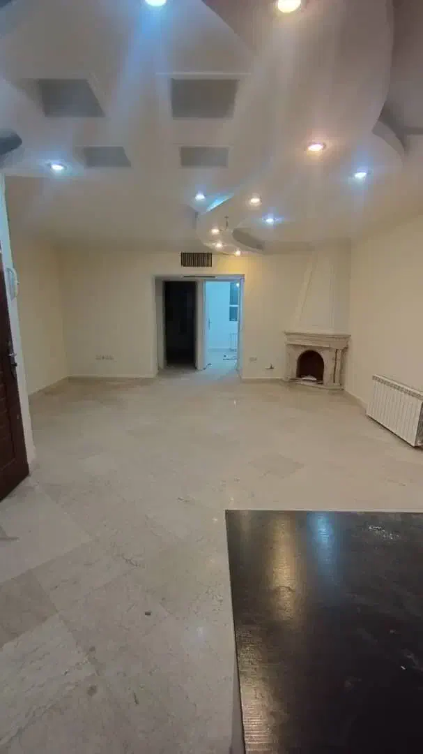 ۸۰متر ۲خواب  با پارکینگ