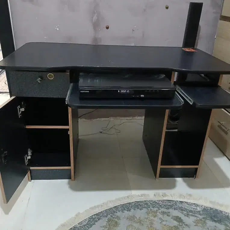 میز کامپیوتر و میز تحریر|میز تحریر و کامپیوتر|مشهد, امیر المومنین|دیوار