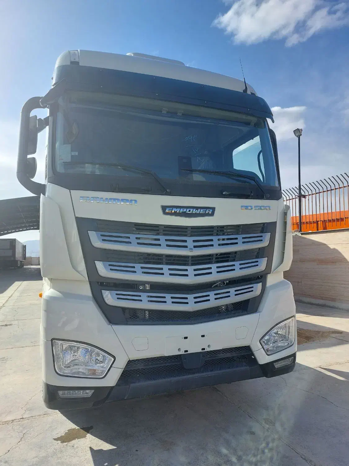 کشنده امپاور|خودرو سنگین|کرمان, |دیوار