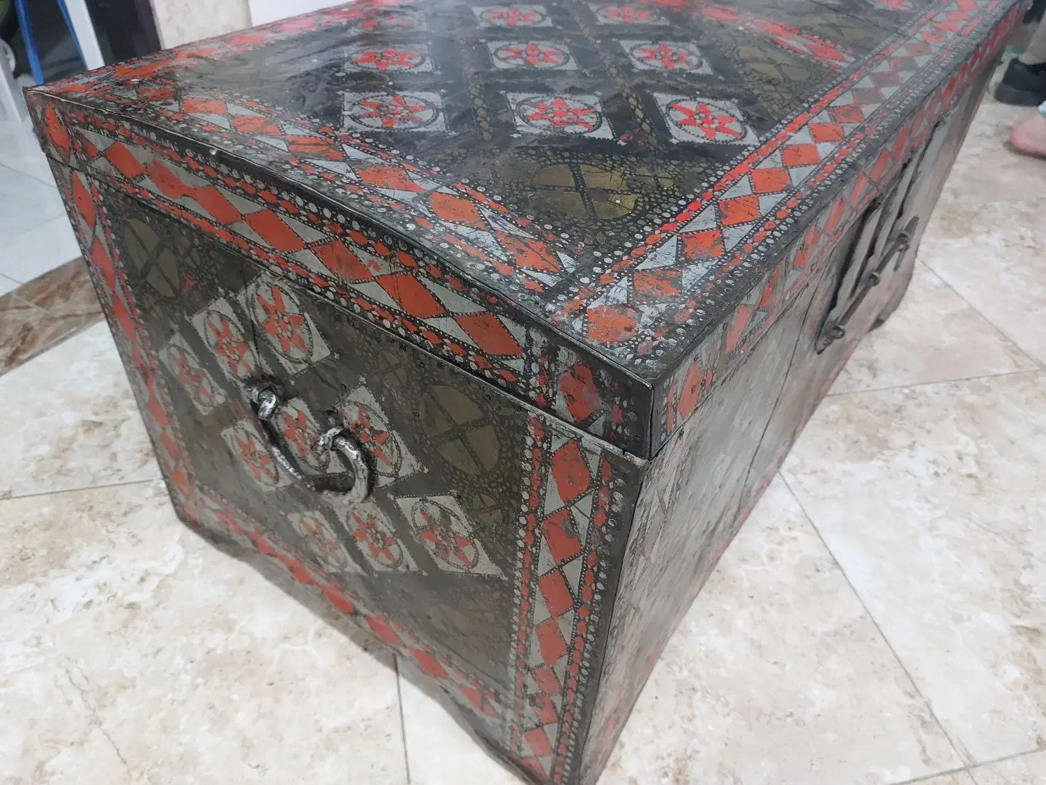 صندوق قاجاری عتیقه|کلکسیون اشیاء عتیقه|کاشان, رجایی|دیوار