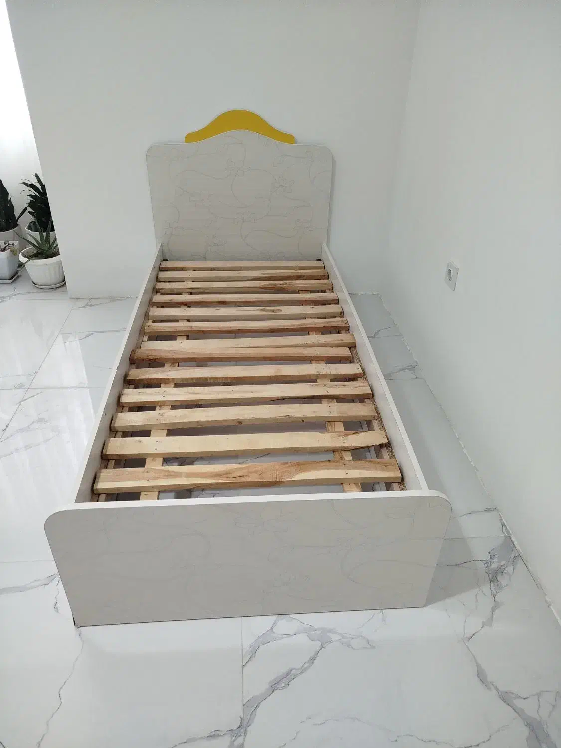 تخت یه نفره|مبلمان خانگی و میز عسلی|مشهد, امیریه|دیوار