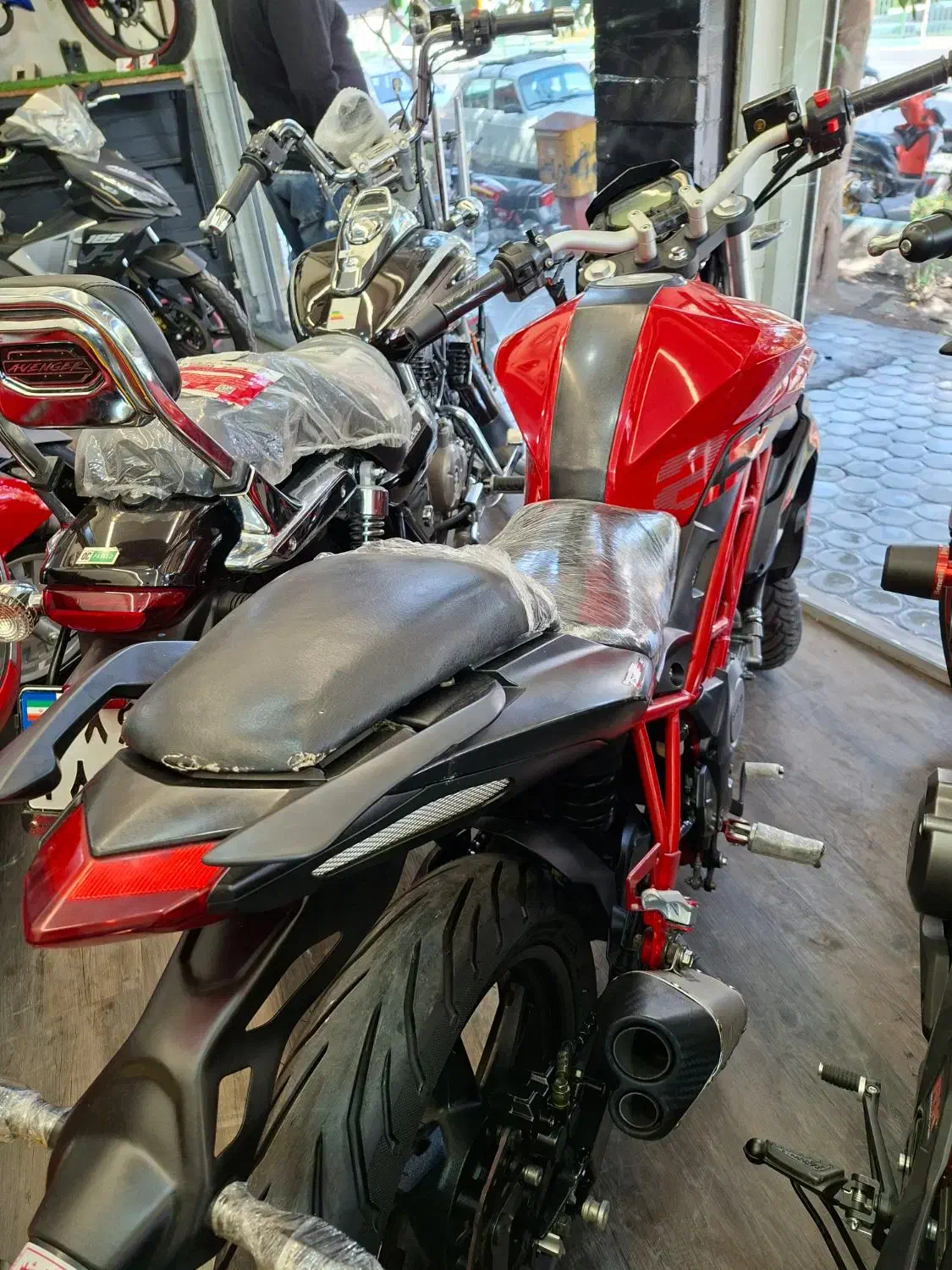 بنلی ۲۵۰ تک سیلند نقد و اقساط|موتورسیکلت|اصفهان, سرتاوه|دیوار