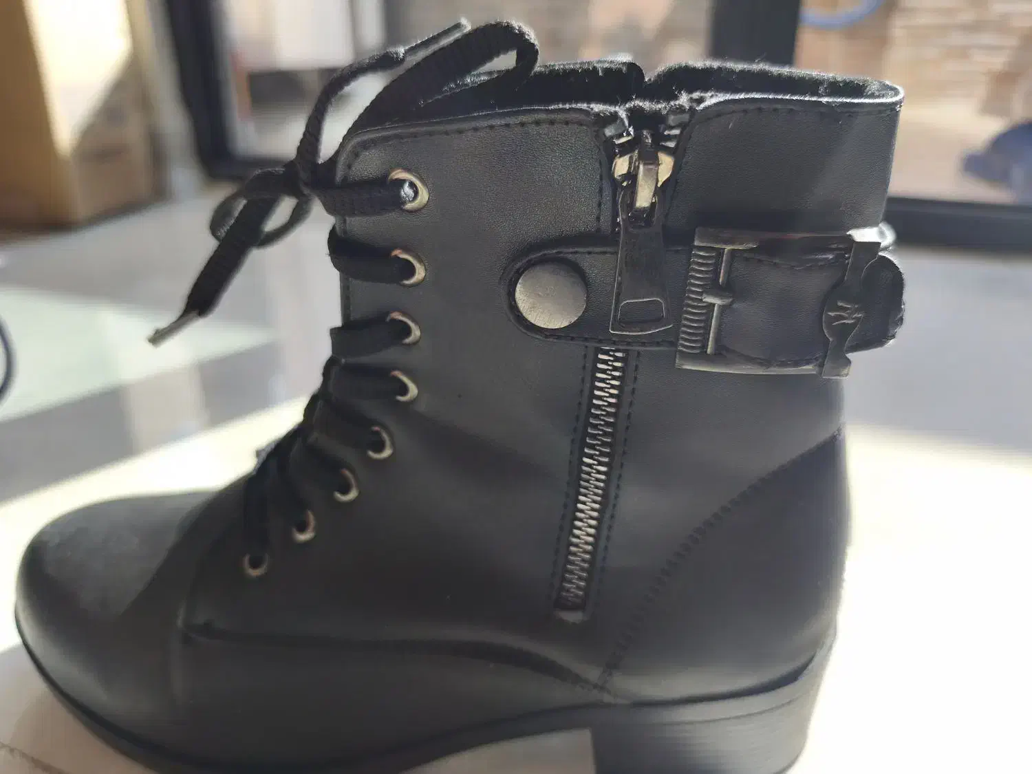 نیم بوت کاملاسالم|کیف، کفش، کمربند|شاهین‌شهر, عطار|دیوار