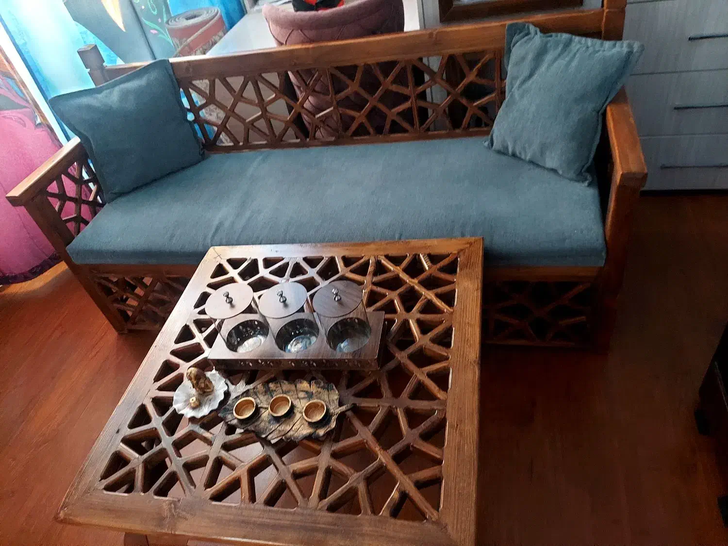 نیمکت سنتی|صندلی و نیمکت|اسکو, |دیوار