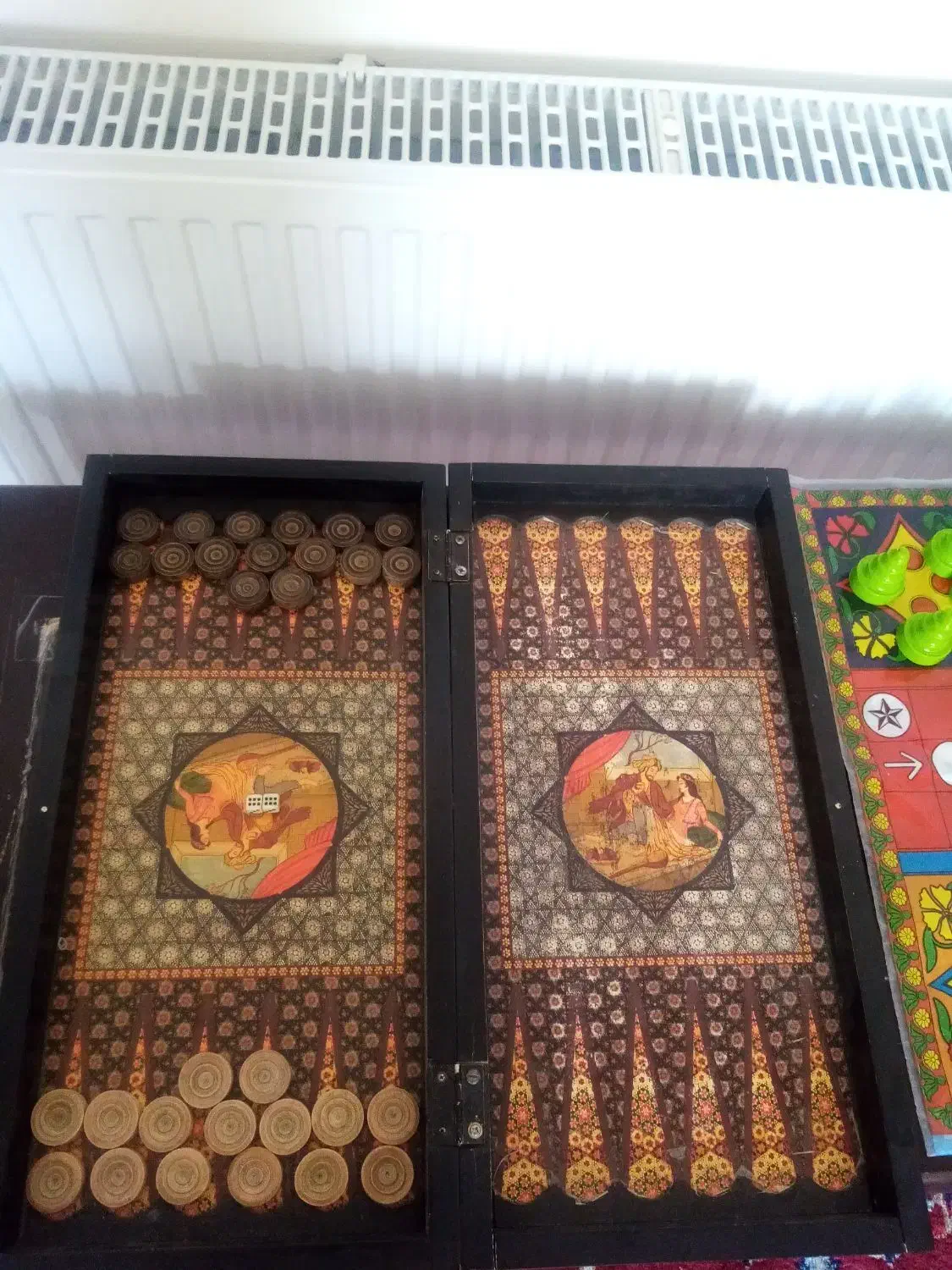 چوب قدیمی|اسباببازی|شهرکرد, |دیوار