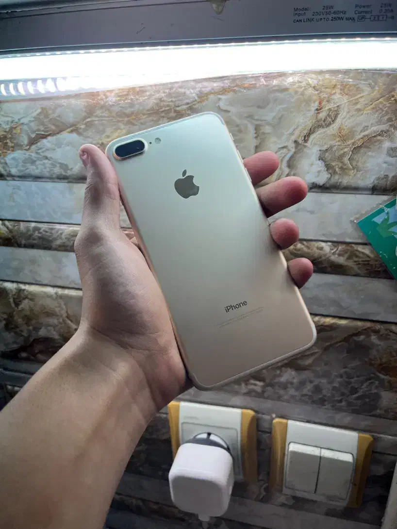 گوشی اپل IPhone 7 Plus با حافظه ۱۲۸ فوری|موبایل|تهران, مشیریه|دیوار