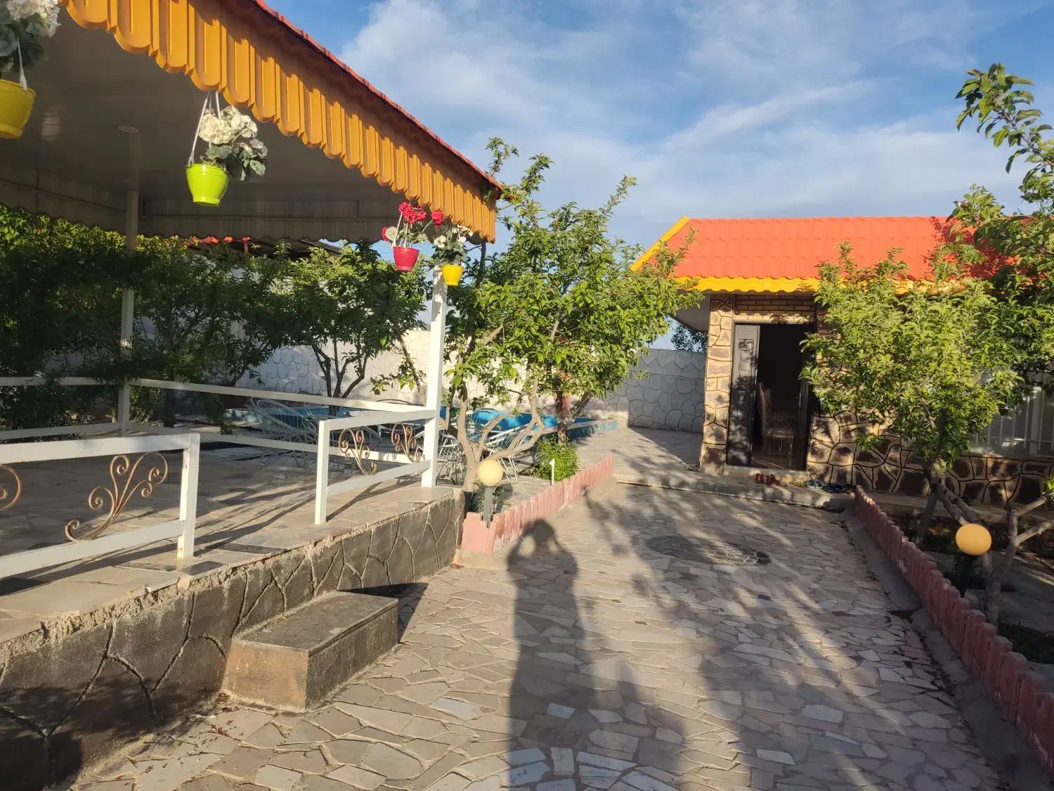 باغ ویلا مسکونیارزون ۱۰۰۰ متر مجتمع قدیمی ماریان|فروش خانه و ویلا|مشهد, درزآب|دیوار