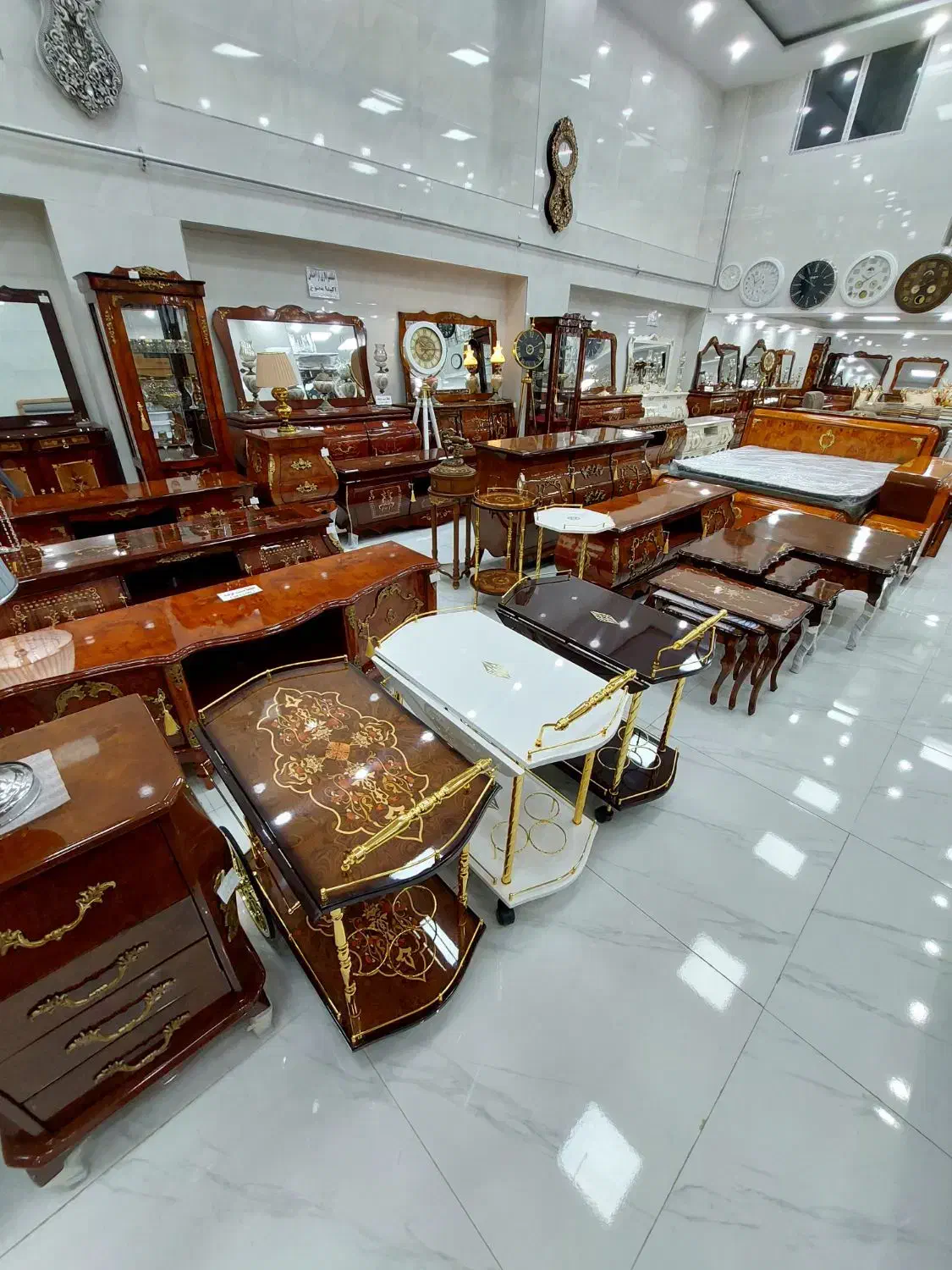 میز بار کالسهای (جدید) تخصصی|مبلمان خانگی و میز عسلی|ارومیه, |دیوار