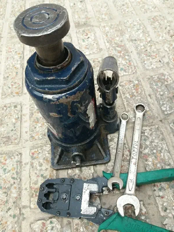 جک روغنی کاملن سالم فوریجک|قطعات یدکی و لوازم جانبی|اسلام‌شهر, شهرک مفیدی|دیوار