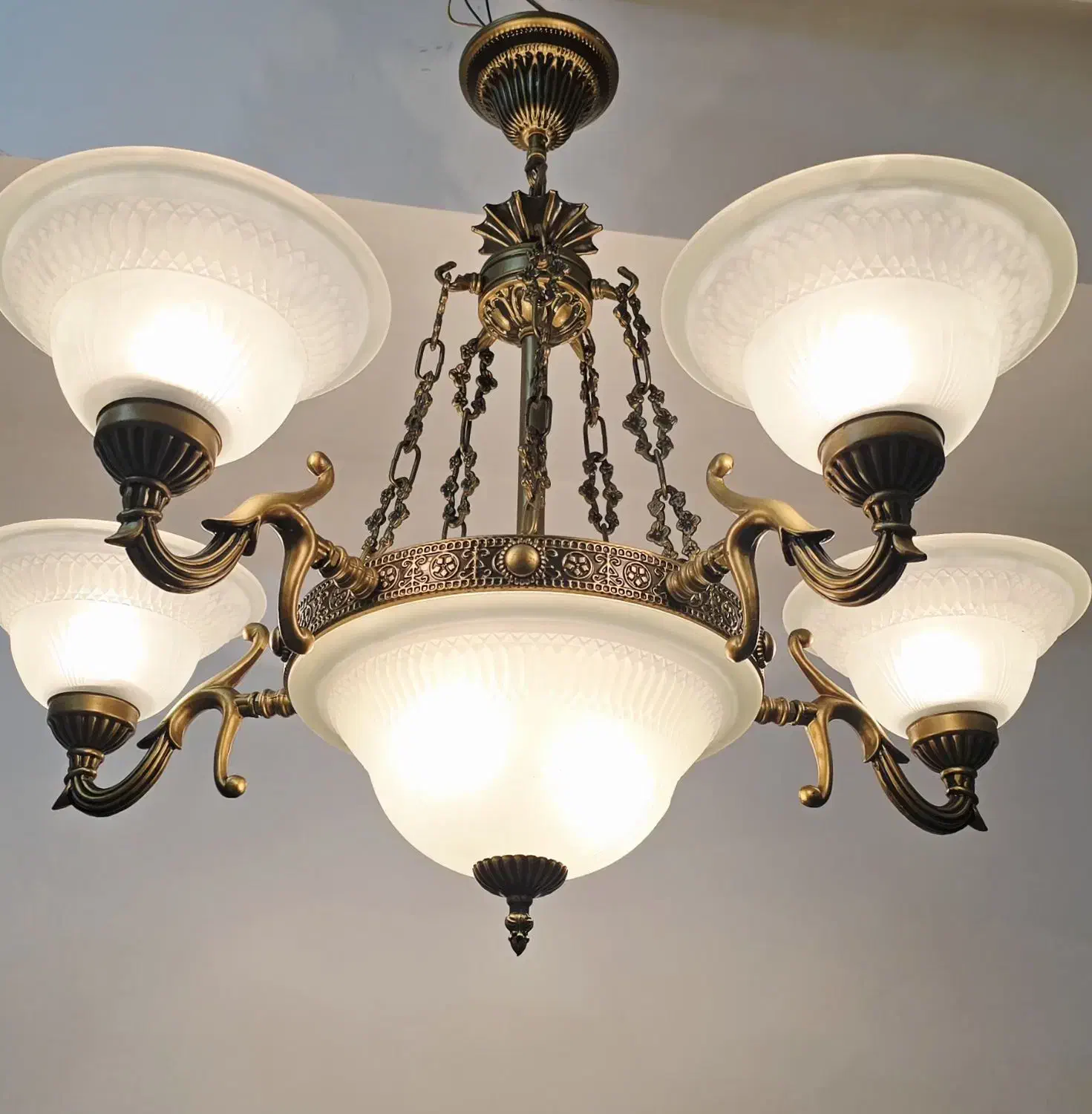 ۳ عدد لوستر ۵ شاخه مجلل و کلاسیک|لوستر و چراغ آویز|تهران, اقدسیه|دیوار