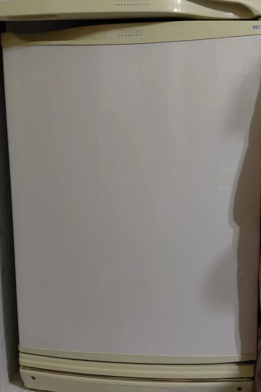 یخچال سایوان|یخچال و فریزر|اندیشه, اندیشه فاز ۱|دیوار