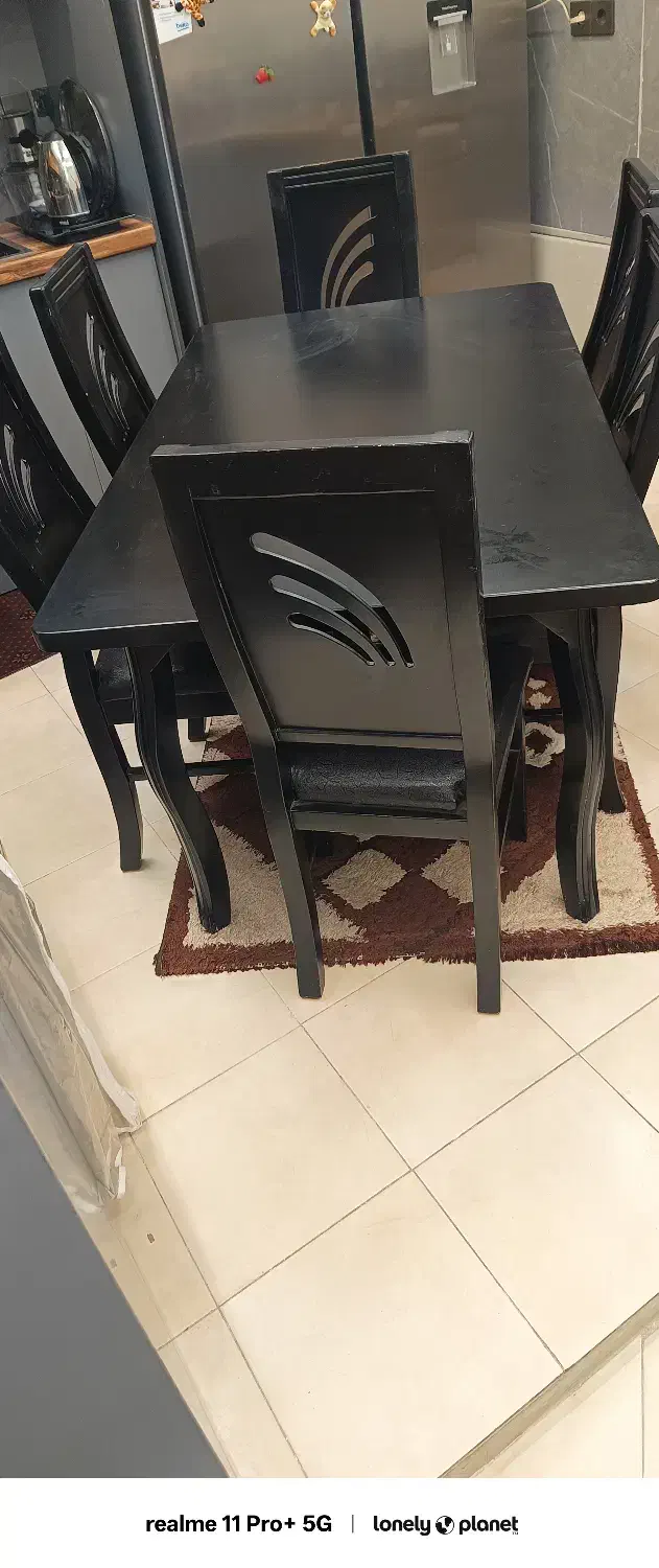 میز ناهار خوری ۶ نفره مشکی در شهرک صدرا|میز و صندلی غذاخوری|شیراز, غدیر جنوبی|دیوار