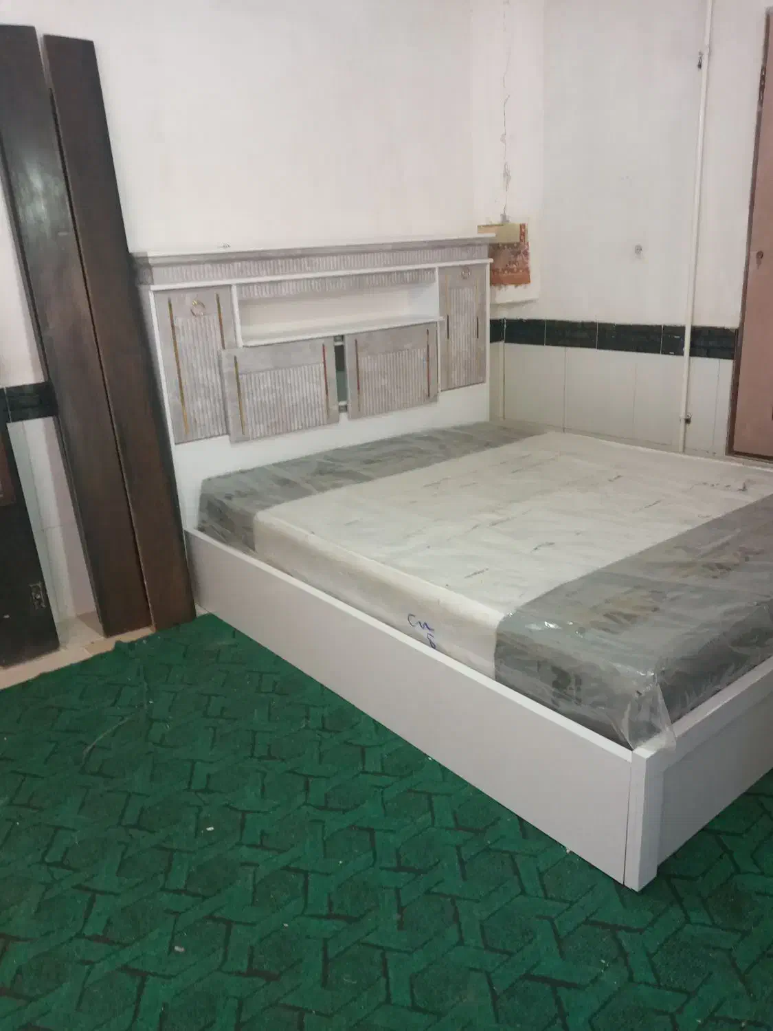 سرویس تخت خواب|تخت و سرویس خواب|بیرجند, |دیوار