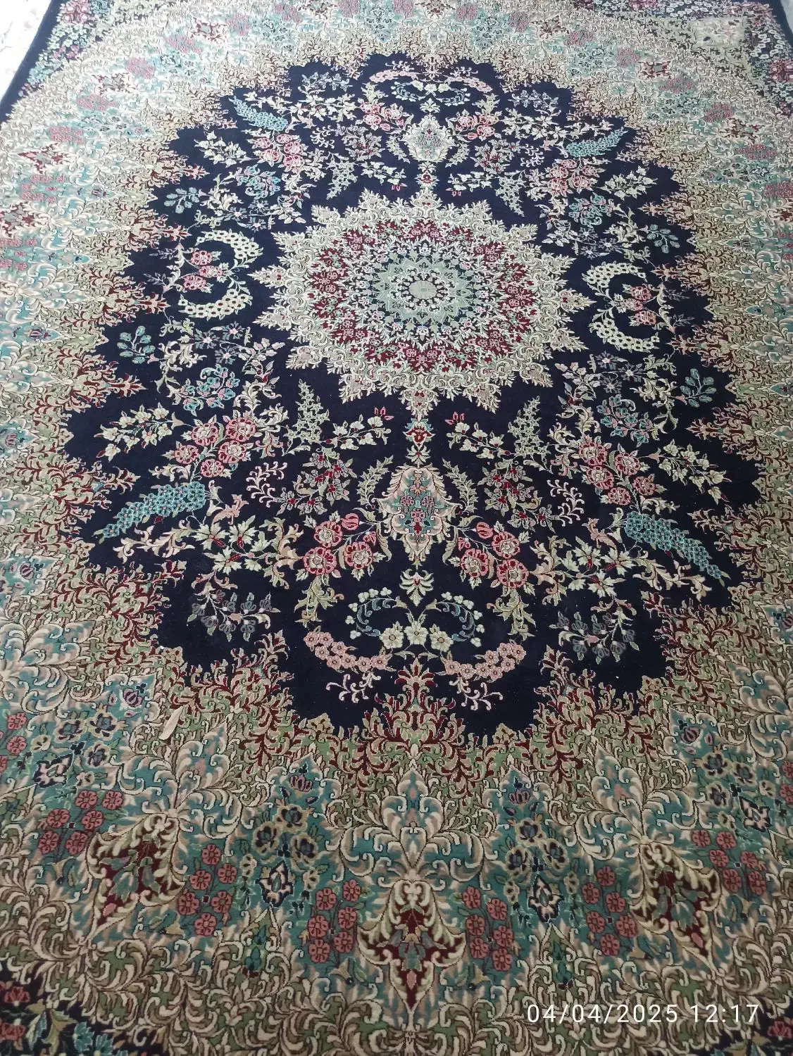 فرش ماشینی در حد نو|فرش|بیجار, |دیوار