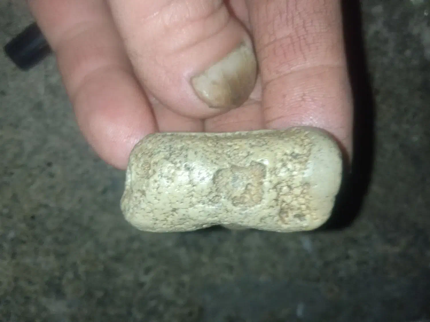 سنگ آنتیک واصل|کلکسیون اشیاء عتیقه|کرمانشاه, |دیوار