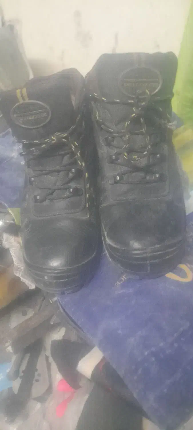 پوتین ایمنی پادتن۴۱ضدآب|کیف، کفش، کمربند|اردبیل, |دیوار