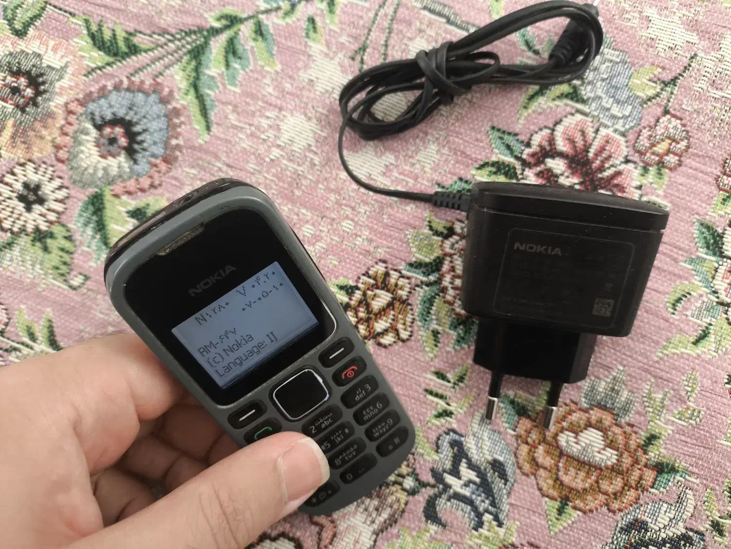 Nokia (فنلاندی) N1280 نقرهای سال 2009 اصلی قدیمی.|موبایل|بوکان, |دیوار