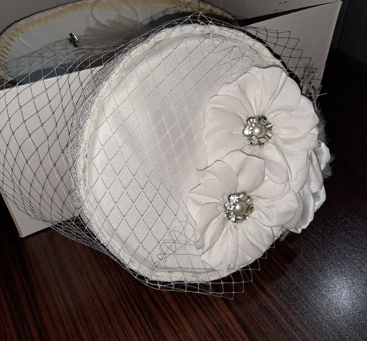 کلاه عقد|لباس|پردیس, فاز ۱۱|دیوار