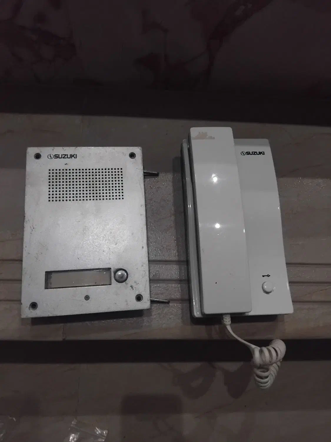 آیفونصوتیسوزوکیتکواحده|صوتی و تصویری|گوراب زرمیخ, |دیوار