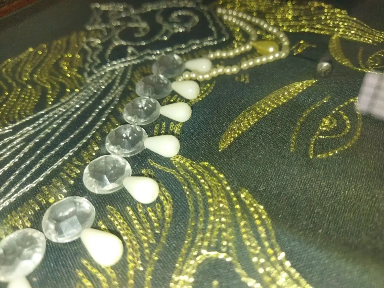 تابلو سوزن دوزی طلایی کلکسیونی|صنایع دستی و سایر لوازم تزئینی|شاهین‌شهر, حافظ شمالی|دیوار