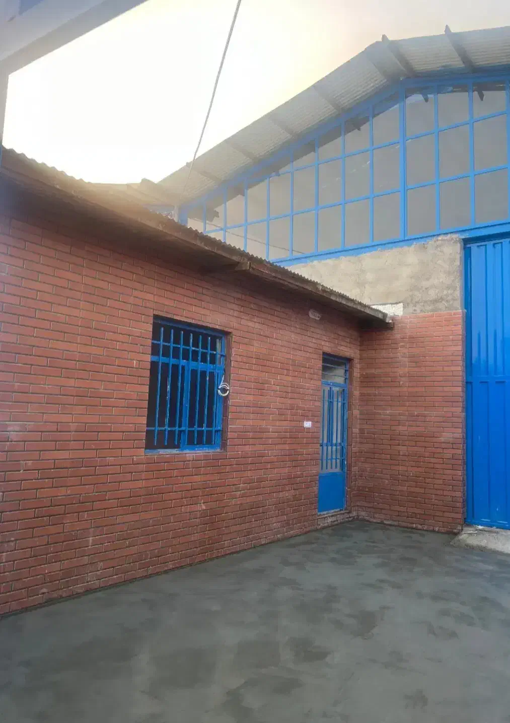 سالن نوساز با ارتفاع ۶ متر تمیز|فروش دفتر صنعتی، کشاورزی، تجاری|پاکدشت, پاکدشت (مامازند)|دیوار