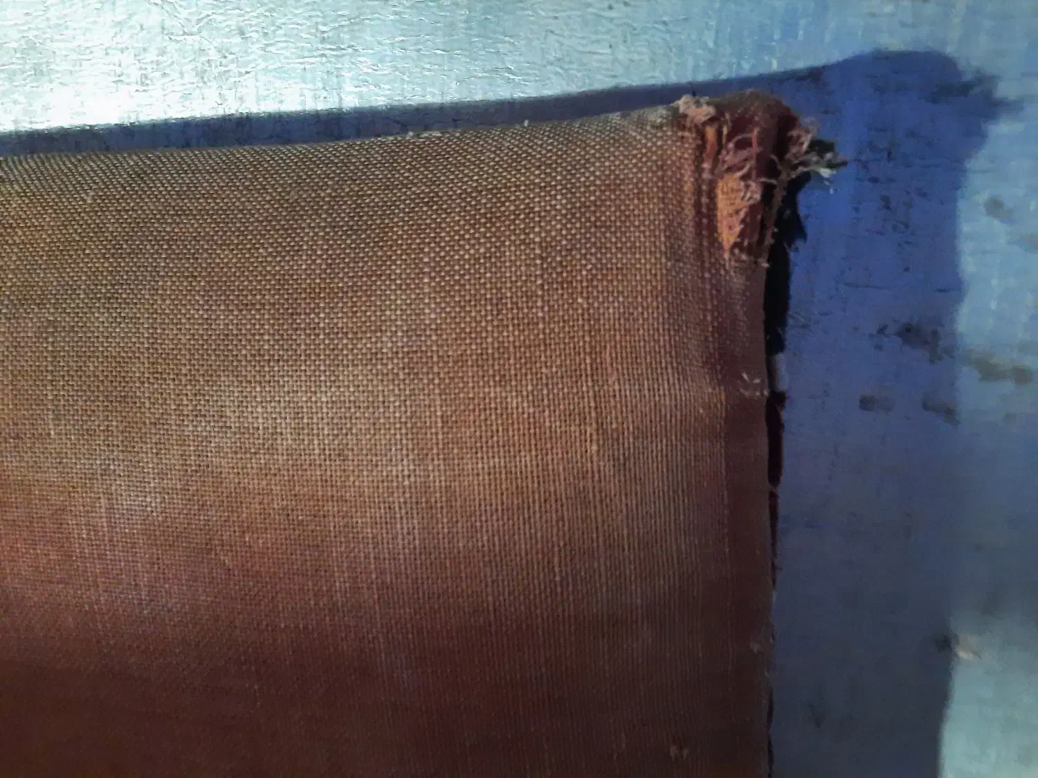 یک جفت پشتی|پشتی|گرمسار, |دیوار