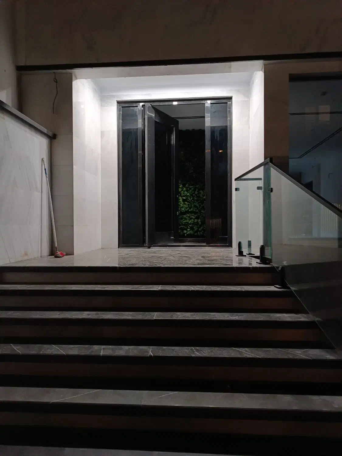 آپارتمان230متر/دروس بلوارشهرزاد/نوسازکلیدنخورده/