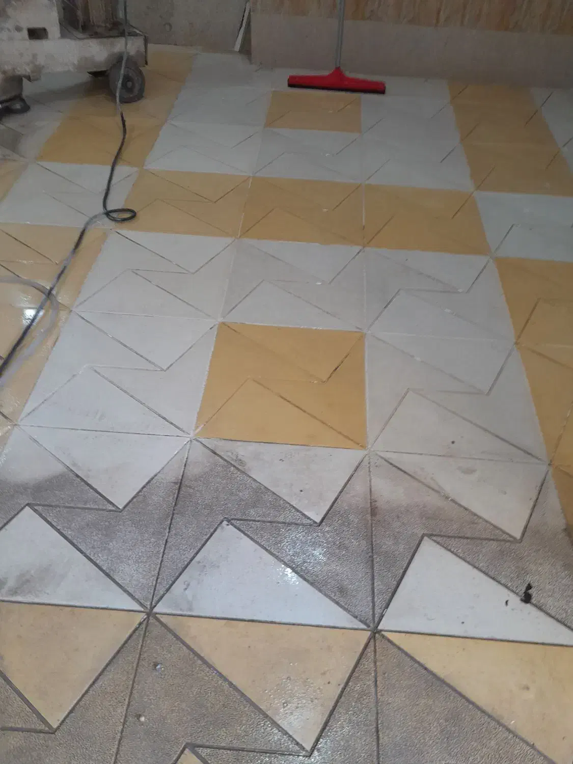 اجرای طرح کف سابی|خدمات نظافت|نیشابور, میدان حافظ|دیوار