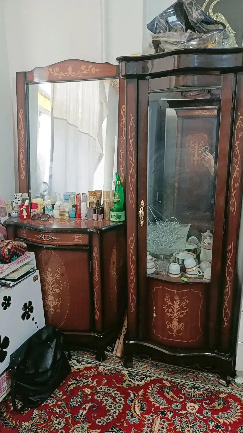 اینه کنسول و گنجه|بوفه، ویترین، کنسول|مشهد, حسینآباد|دیوار